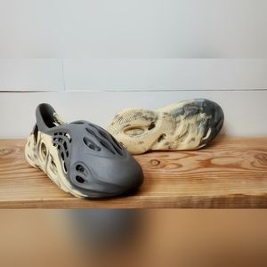 adidas Mens Yeezy Foam Runner MXT GV7904 Moon Gray - (high quality replicas)